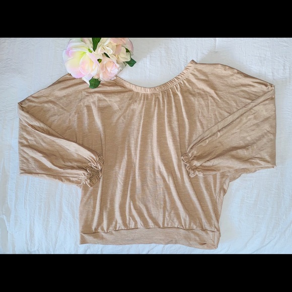 ❗️SOLD❗️ Beige False Button-Down Top - Picture 2 of 6